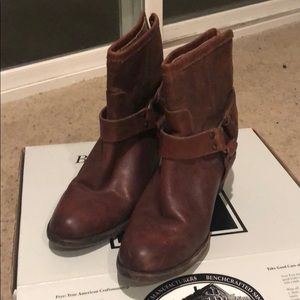 Brand new Frye boots only worn once!!